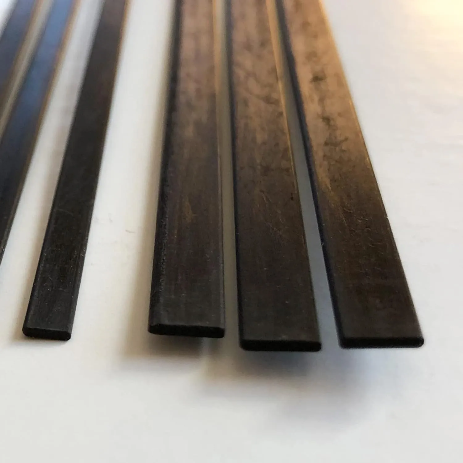 – Flat Carbon Fiber RODS - 1mm x 6mm x 1000mm – Pultruded Flat Solid Rod - Black Matte Finish - Pure Solid Carbon Fibre Flat Strips - for RC Planes-Drones, Boat DIY Craft Projects