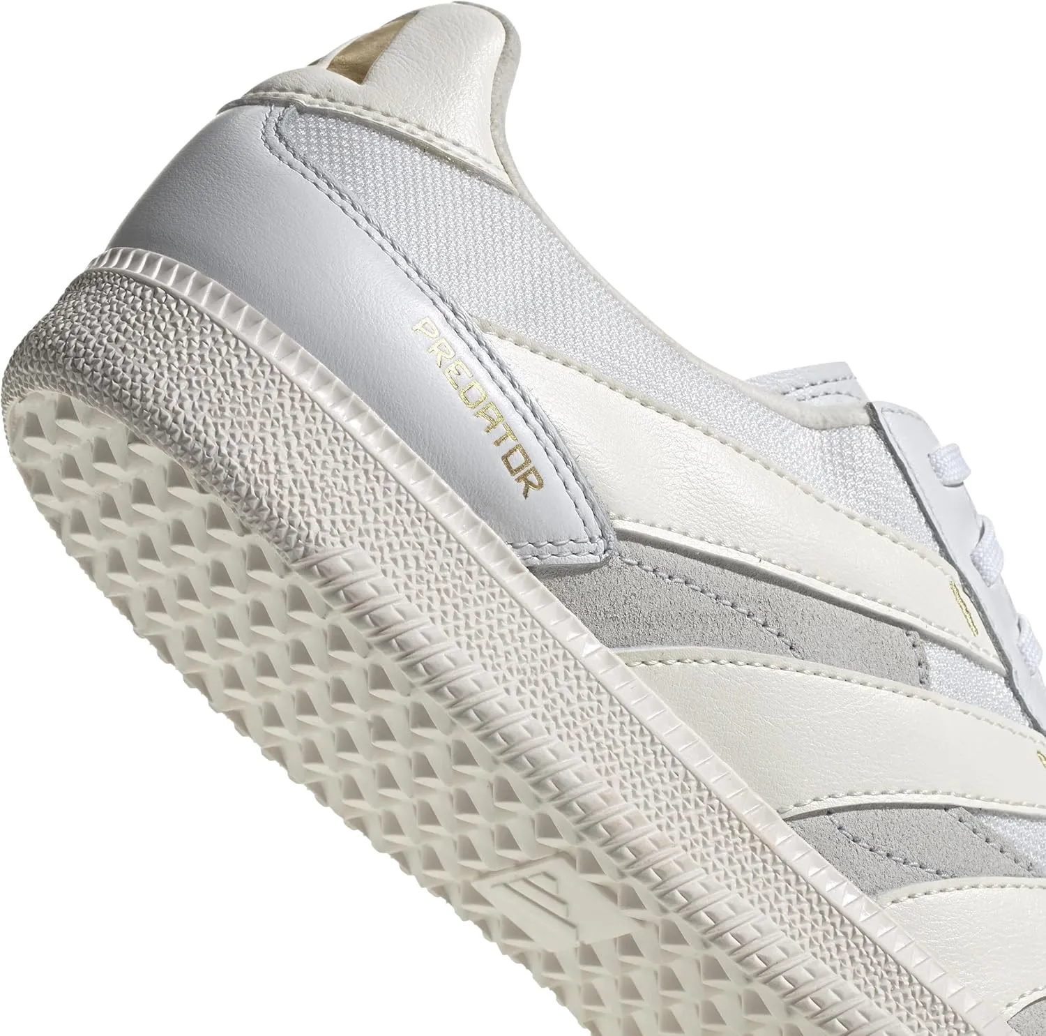 adidas Unisex Adult Freestyle Indoor Sneaker