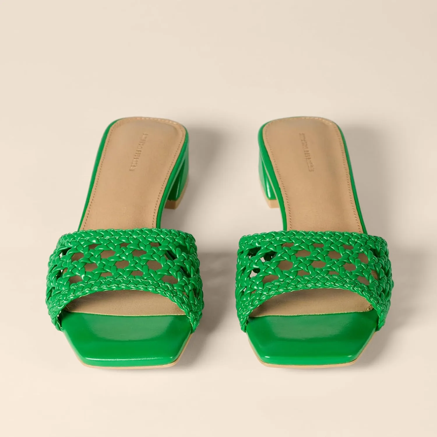 Amazon Essentials Women's Mini Heel Mule Sandals