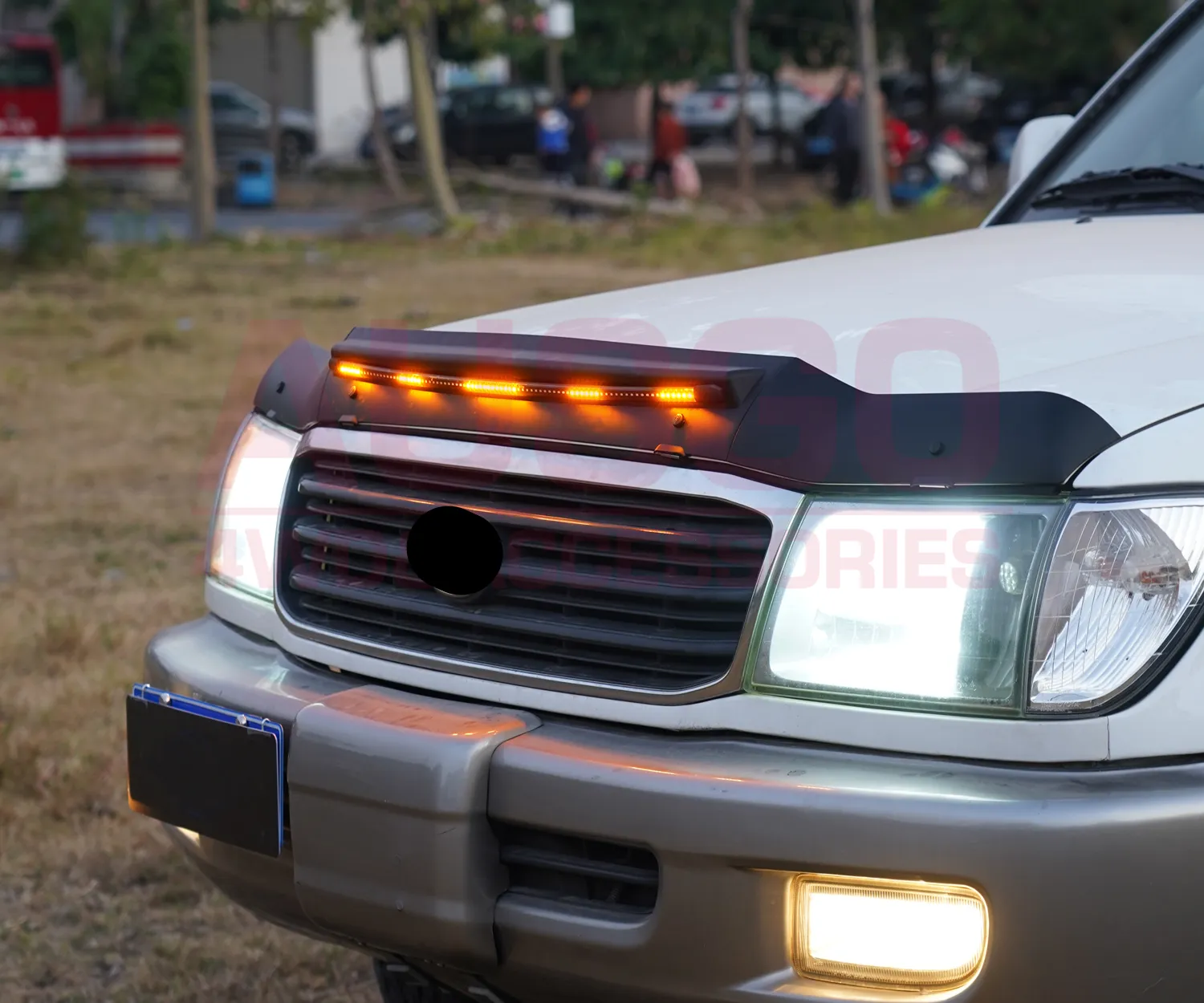 Bonnet Protector with LED Light for Toyota Land Cruiser 100 LandCruiser 100 LC100 1998-2007