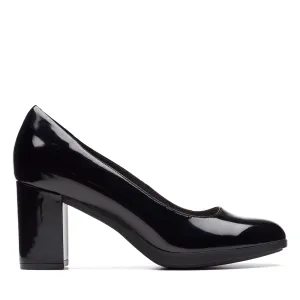 Clarks Women's Bayla Skip Black Patent 26174106