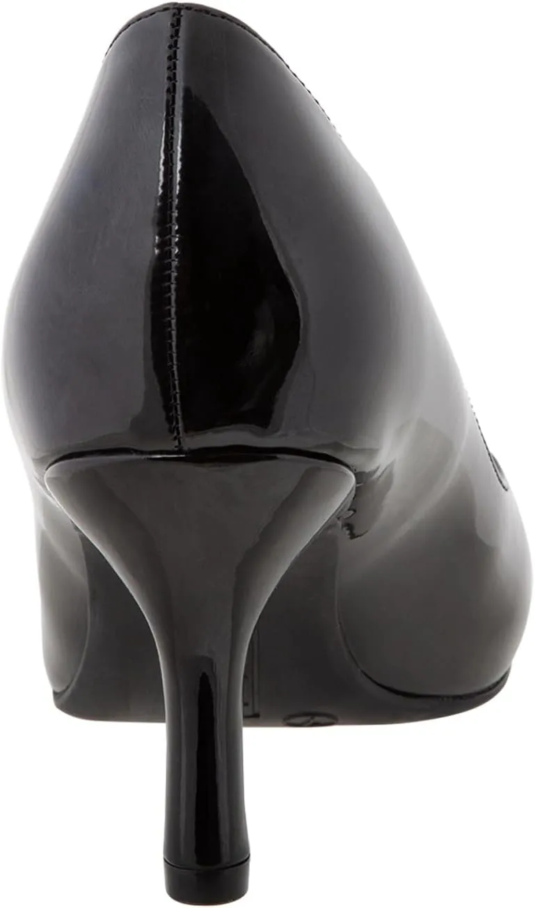 Comfort Plus by Predictions Women's Janine Pointy Toe Pump