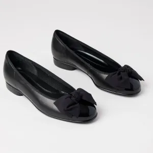 Gabor Black Leather Ballerinas