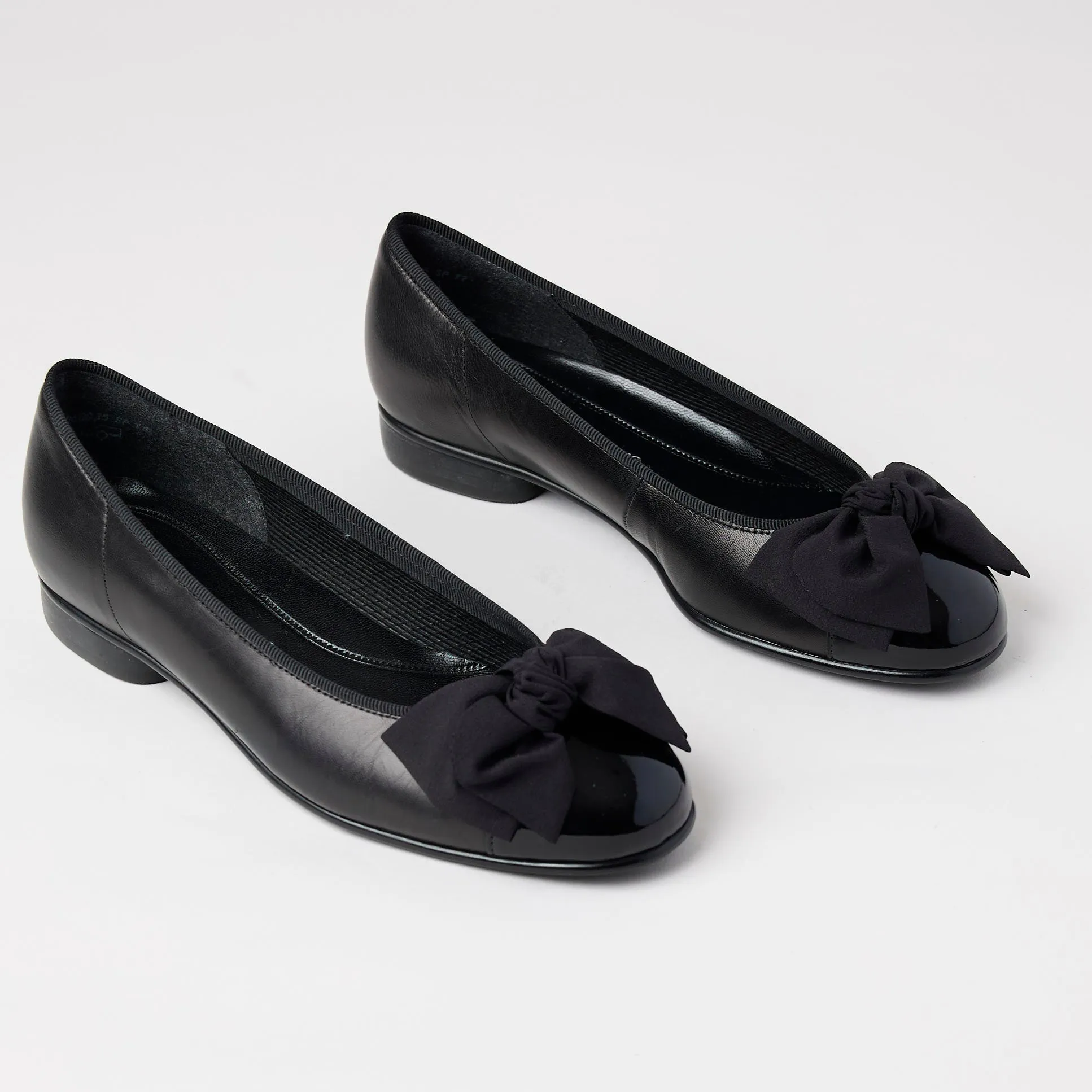 Gabor Black Leather Ballerinas