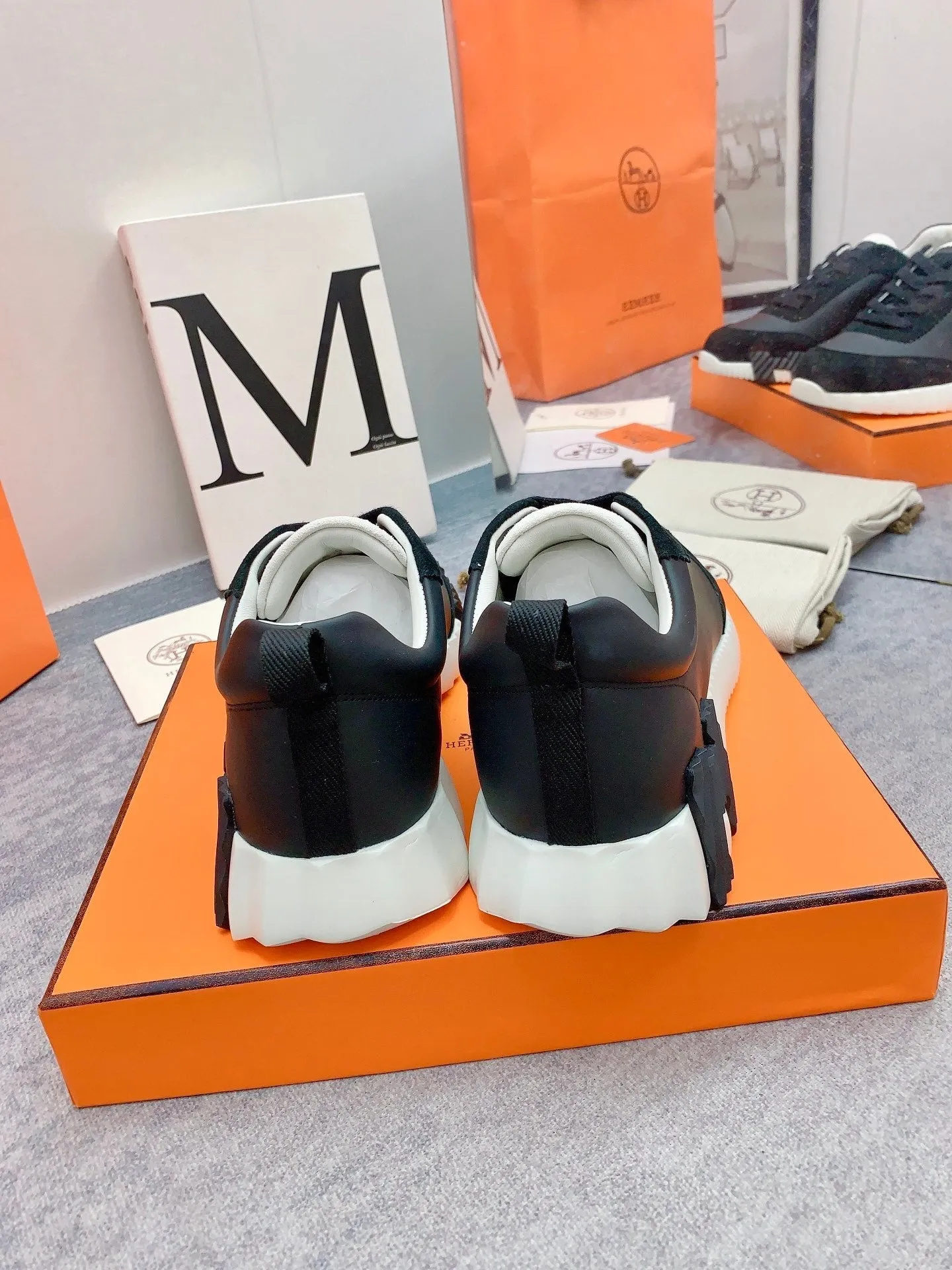 HM Bouncing Sneaker In Black Lambskin 106423