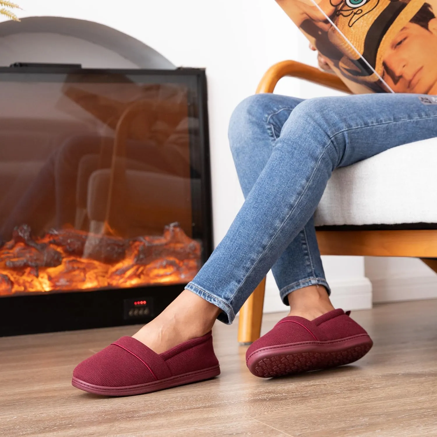 HomeTop Women's Comfy Loafer Slippers Lightweight Memory Foam Non-slip Indoor House Shoes