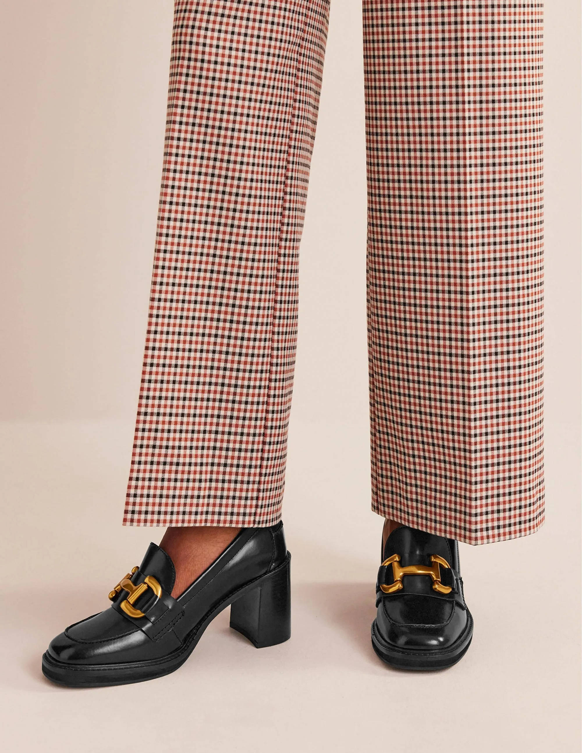 Iris Absatz-Loafer mit Trensendetail-Schwarzes Kalbsleder