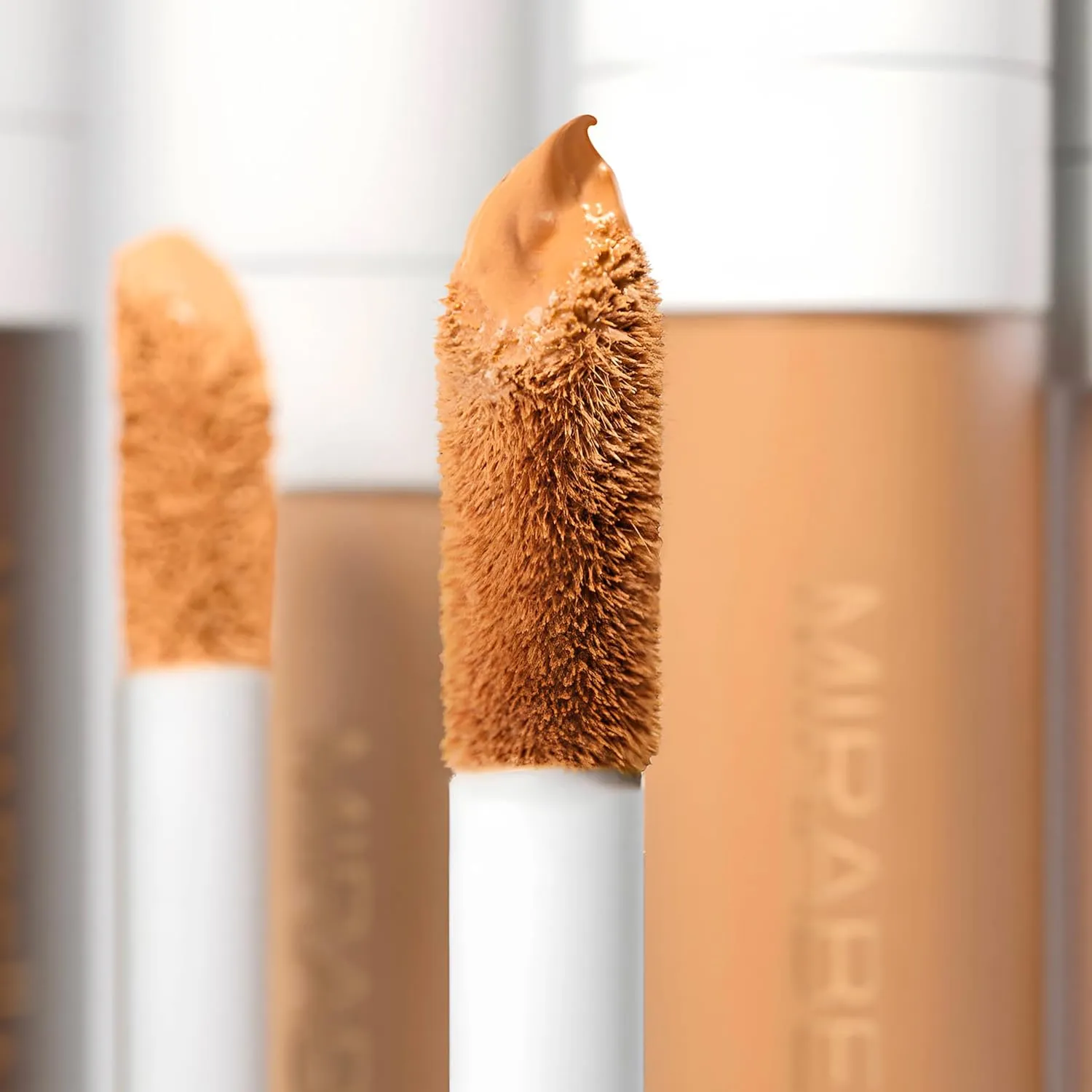 Mirabella Invincible For All Perfecting Under Eye Concealer Full Coverage - Hydrating Makeup Concealer for Dark Circles, Fine Lines & Wrinkles w/Hyaluronic Acid - Light L100