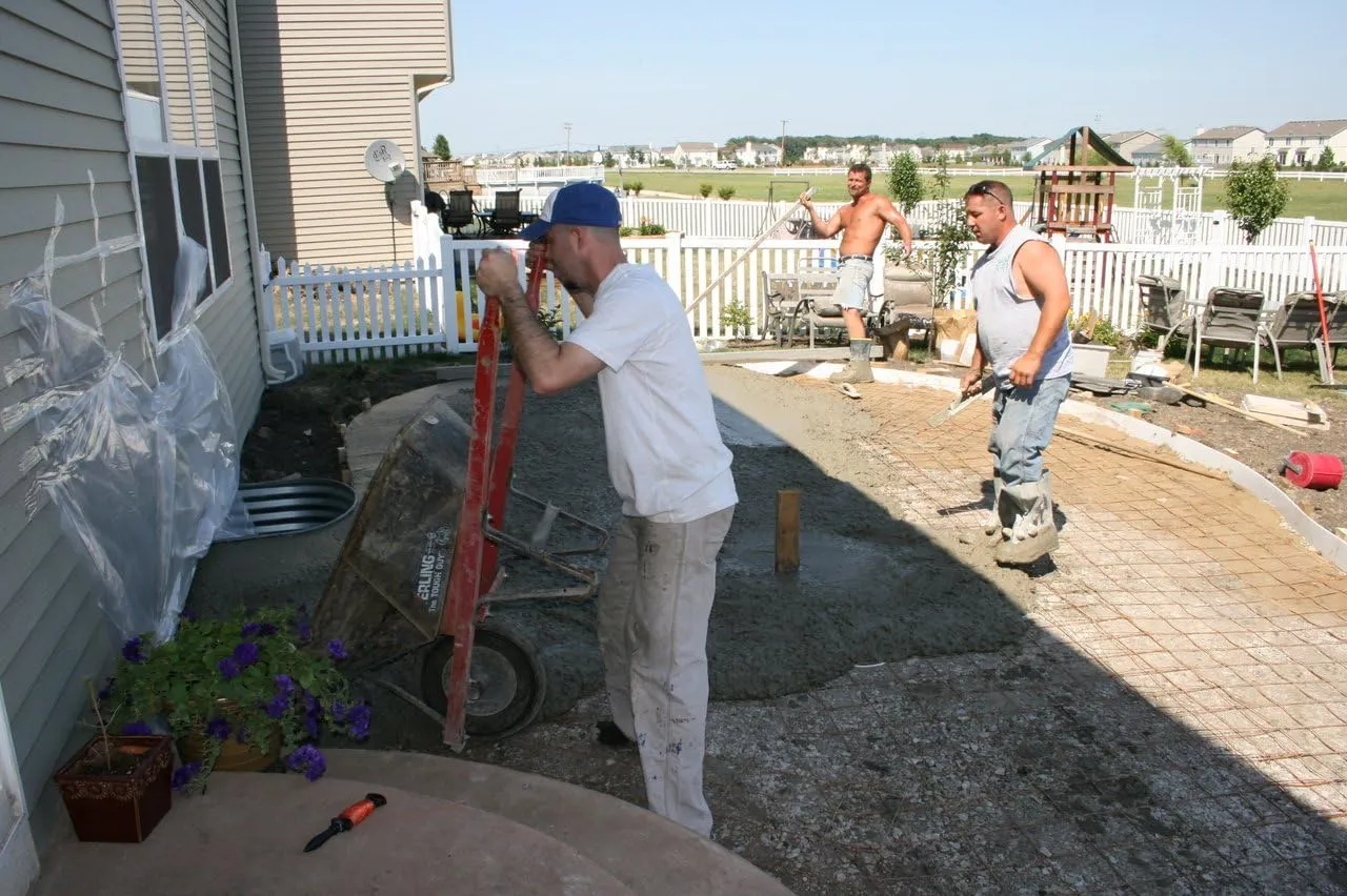 Plastic Flex Forms for Concrete Flatwork & Curbs Set (6 8" x 8' pieces, 8" x 48' total) Walttools