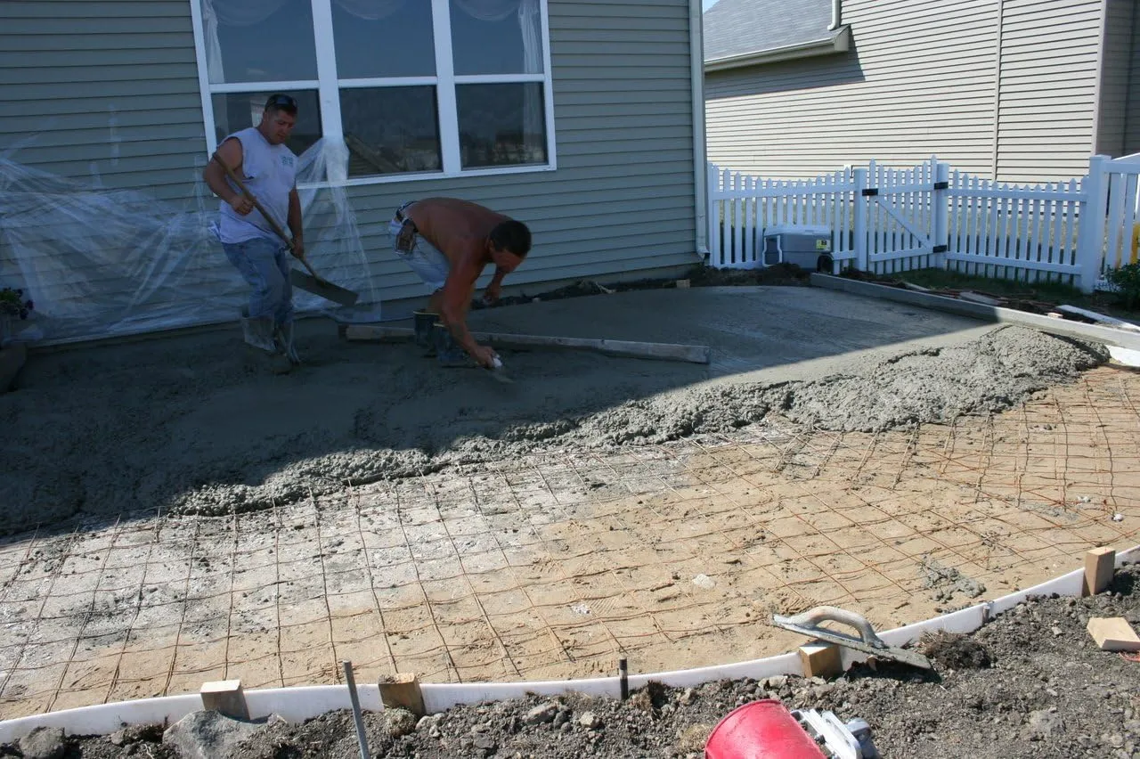 Plastic Flex Forms for Concrete Flatwork & Curbs Set (6 8" x 8' pieces, 8" x 48' total) Walttools