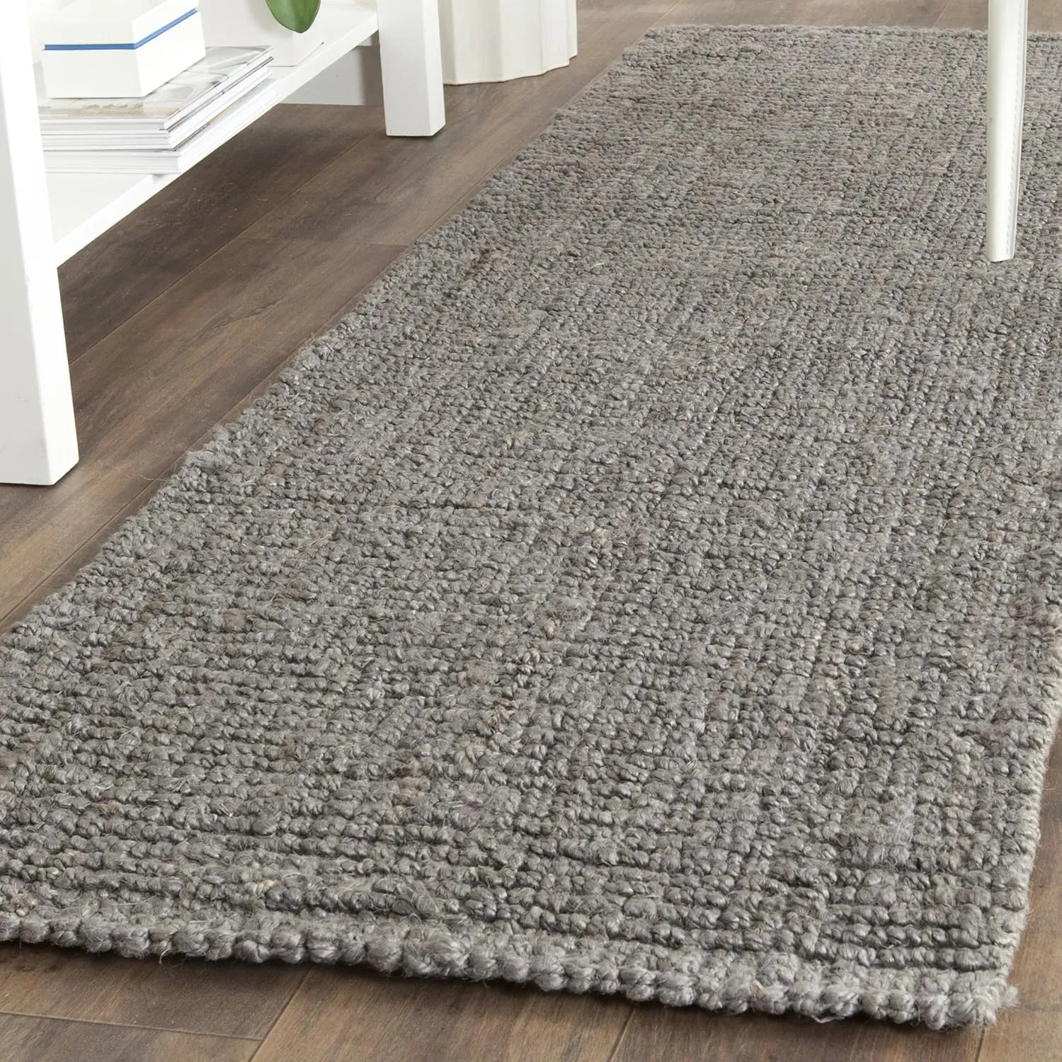 SAFAVIEH Natural Fiber Collection Runner Rug - 2'6" x 6', Light Grey, Handmade Chunky Textured Jute 0.75-inch Thick, Ideal for High Traffic Areas in Living Room, Bedroom (NF447G)