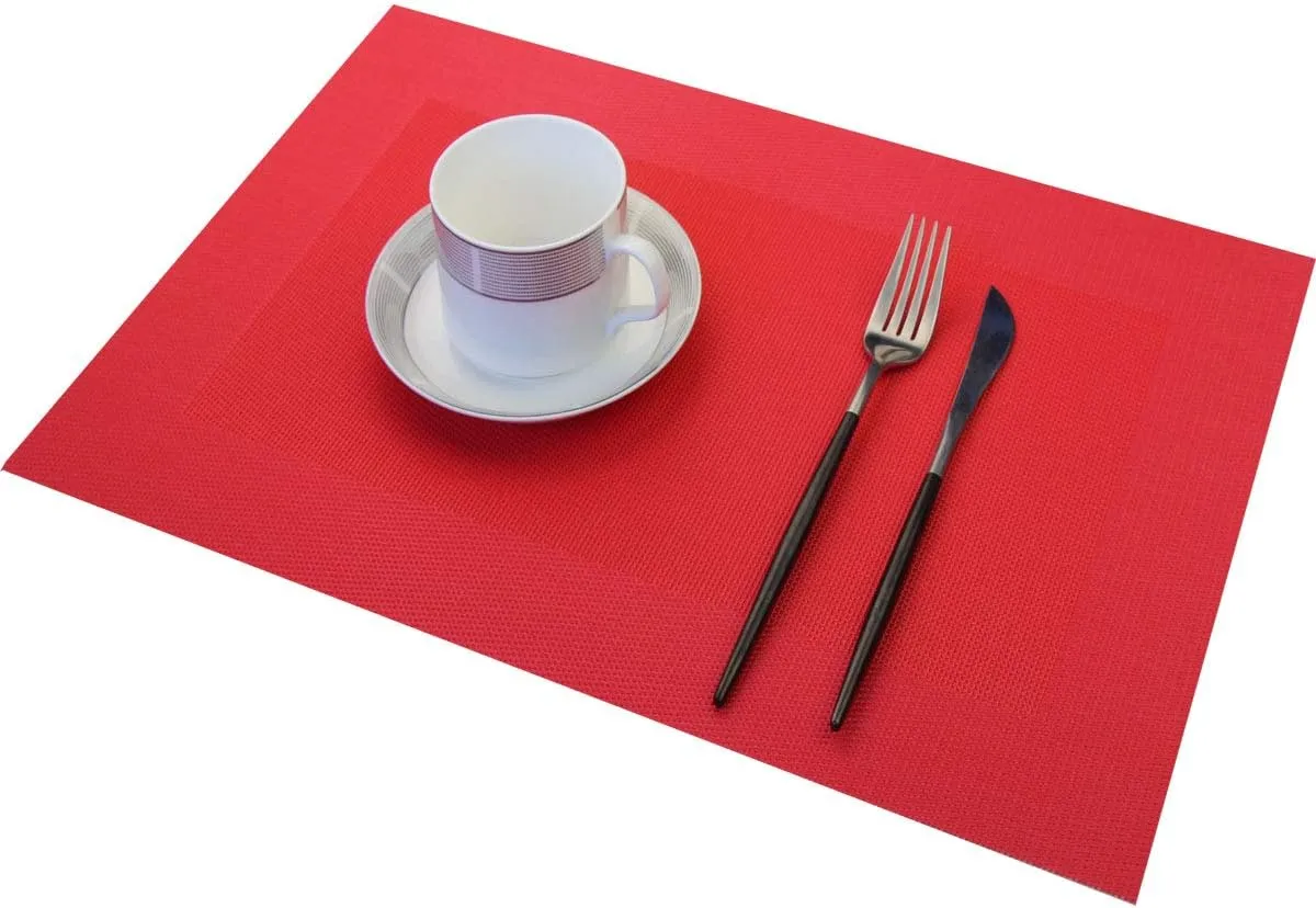 Vinyl Placemats Heat-Resistant Table Mats Washable Easy Clean Plastic Placemats for Dining Table Set of 4(Red)