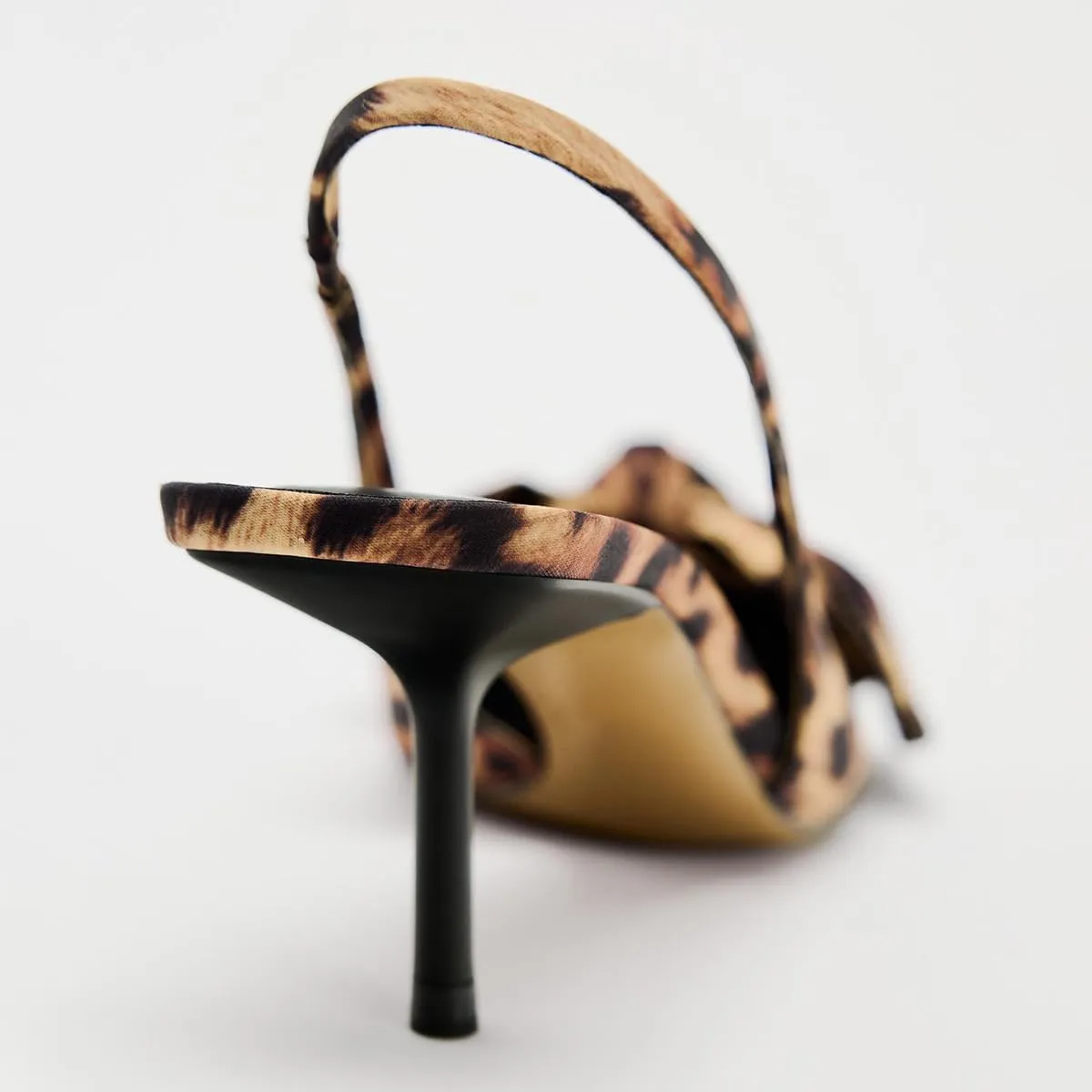 Women's Fabric High-Heel Slingback Shoes Bow Detail On The Front Elastic Strap Around The Back Pointed Toe Wedding Party Office Dance Pump